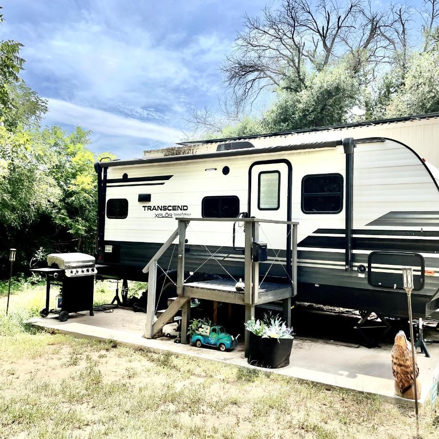 Pet Friendly Graham Home Route 66 At The Mistletoe Farm Exterior foto